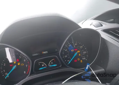 2019 Ford Escape S z USA, uszkodzony, nr VIN 1FMCU0F70KUB68573